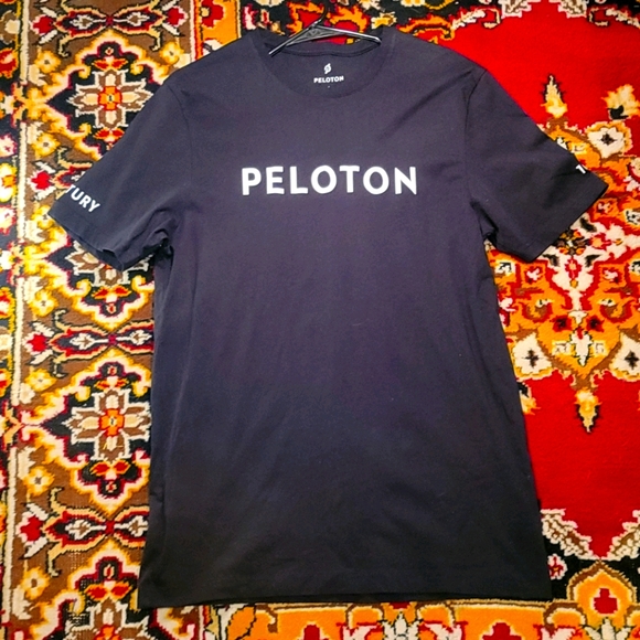 NWOT Unisex Peloton Ride Shirt